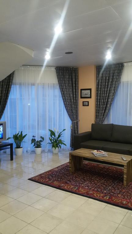 Arion Hotel Lutráki Kültér fotó